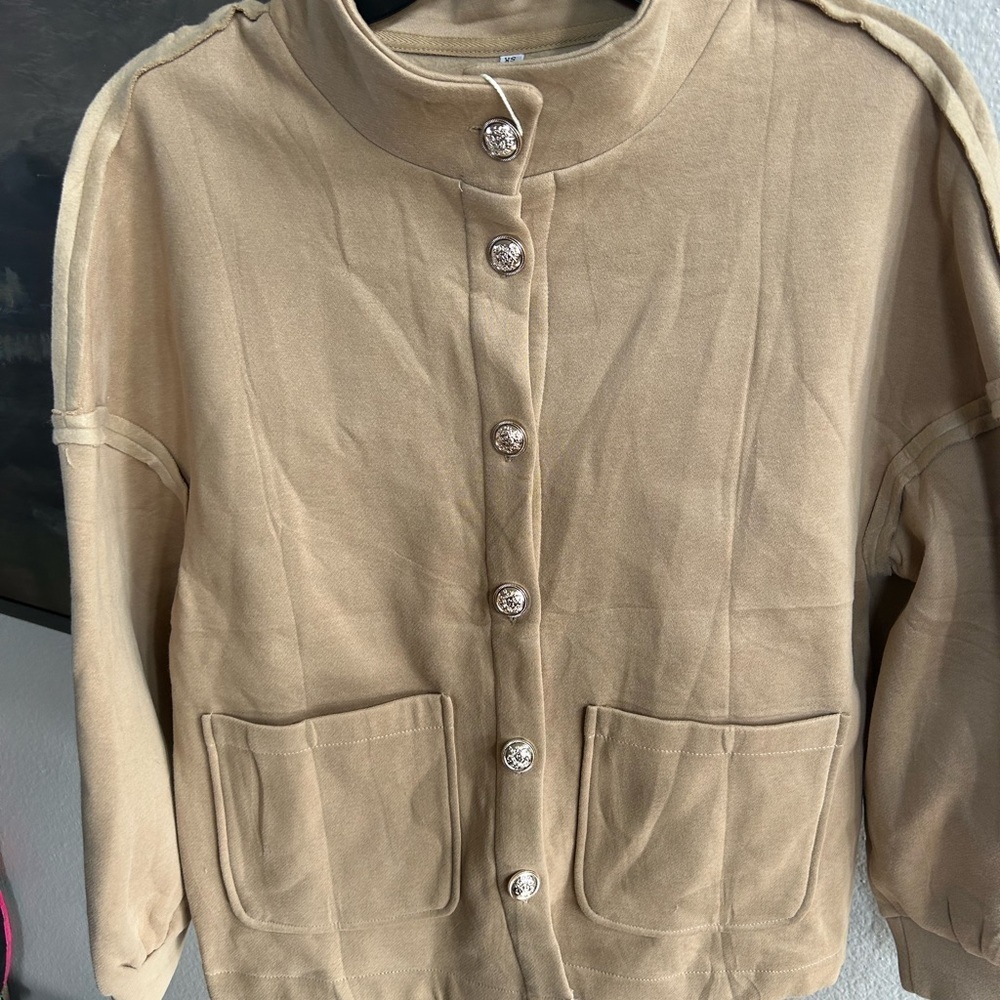 NWT Tan Exposed Seam Button-Up Jacket - Picture 2 of 10